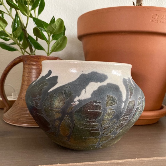 Vintage Raku Iridescent Wide Mouth Ceramic Vase - Picture 5 of 8